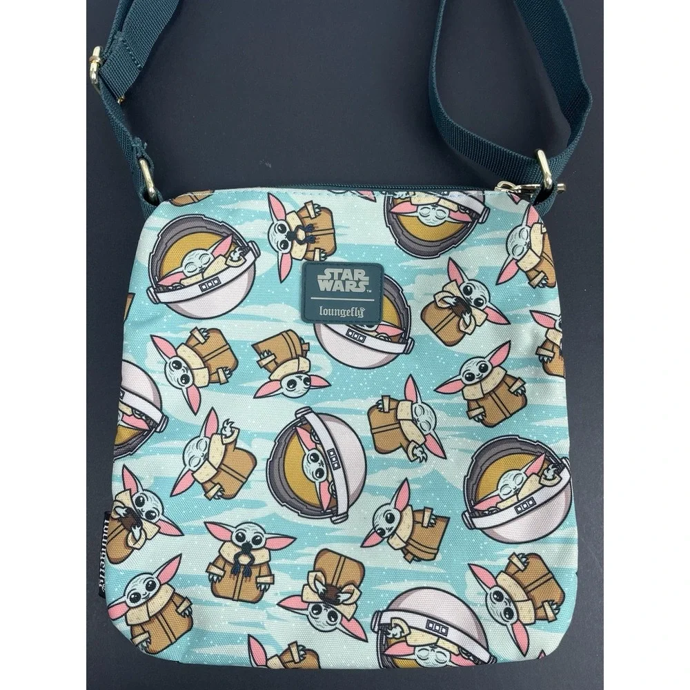 Star Wars Loungefly Baby Yoda Grogu Passport Crossbody Bag Mandalorian The Child